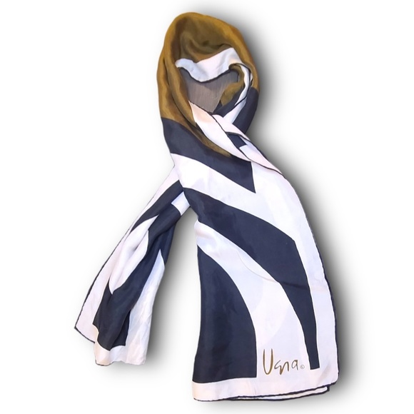 (2) VERA NEUMANN SILK SCARVES! - Picture 13 of 13
